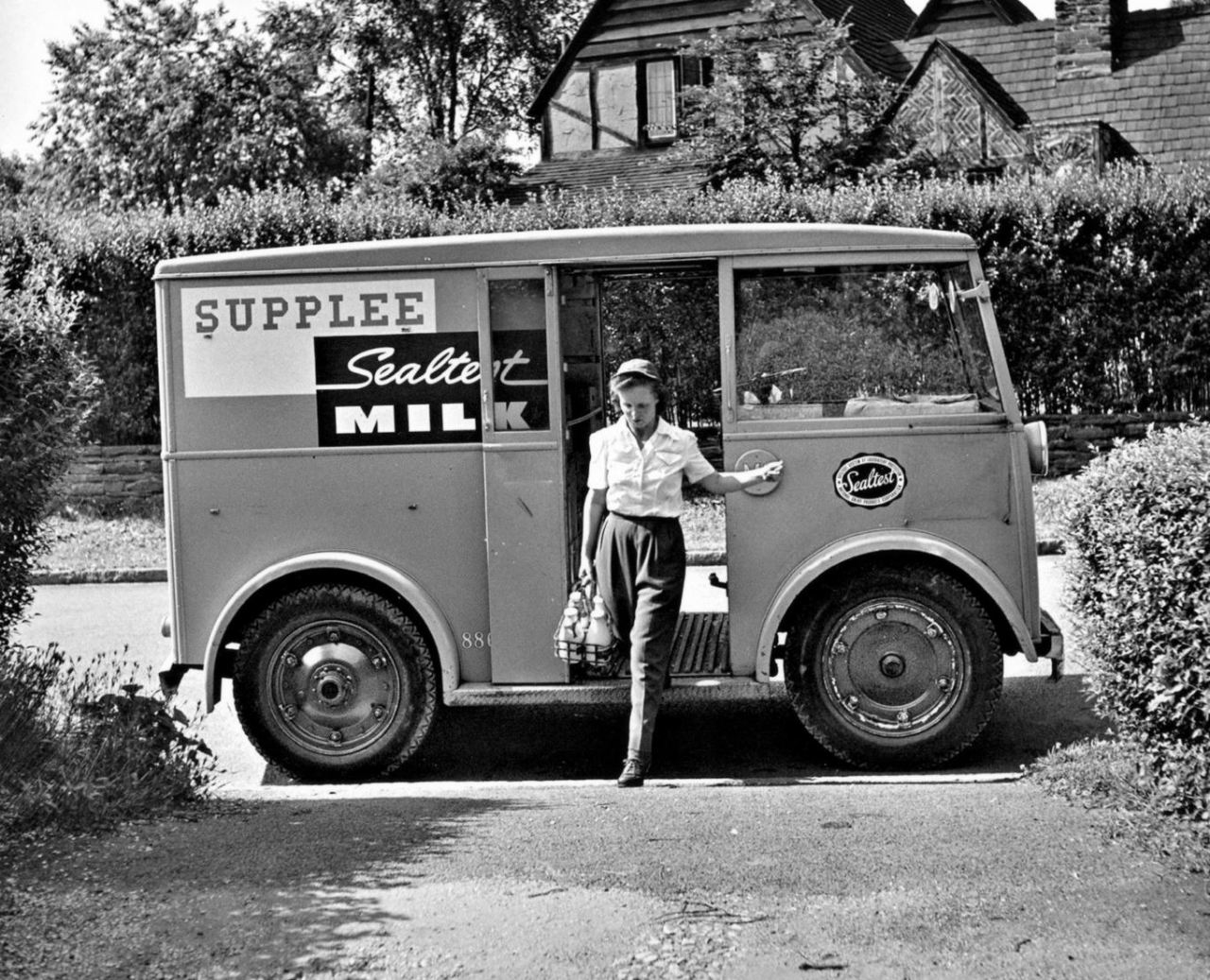 Milk lady and her Sealtest Milk truck, Delaware, 1943.jpg