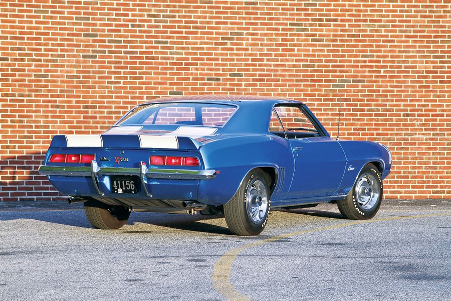 MM152-RESTO-69Z28Camaro-R3Qtr5139.jpg