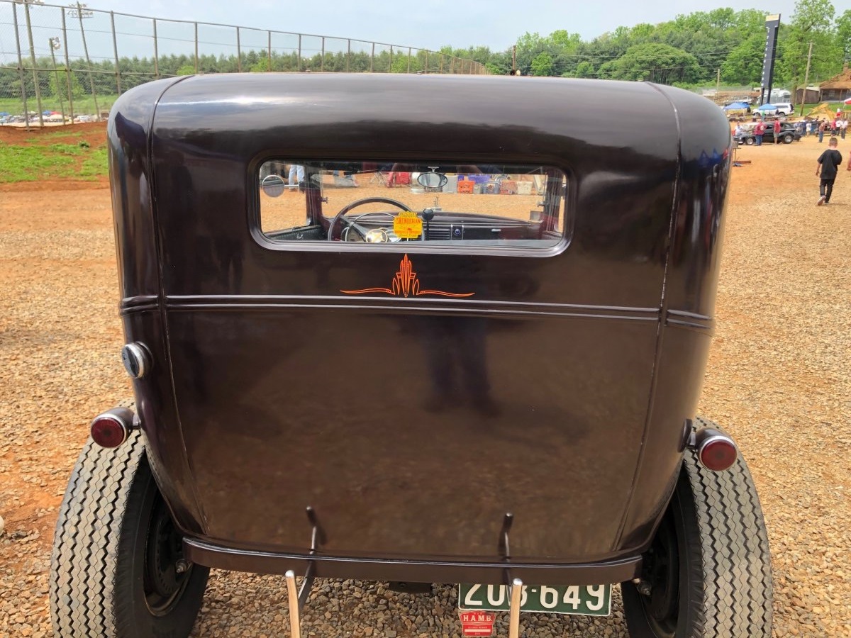 model a 3.jpg