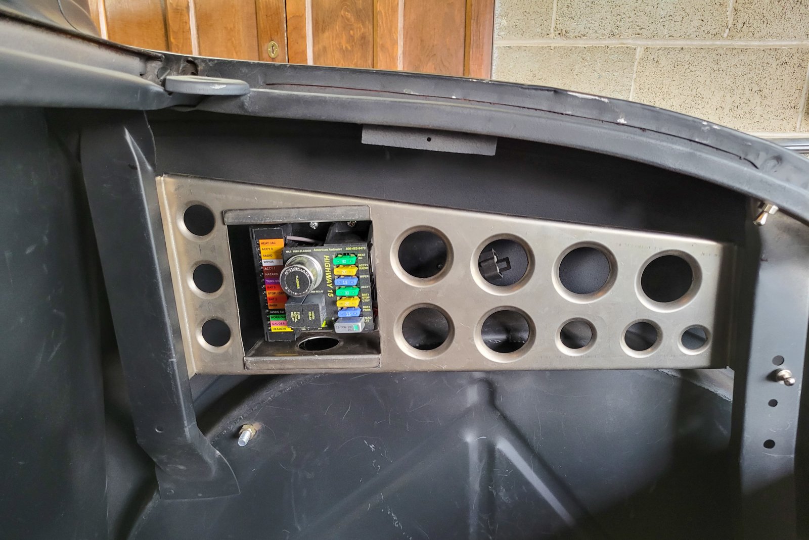 Model A Coupe Fuse Panel In Trunk 15.jpeg