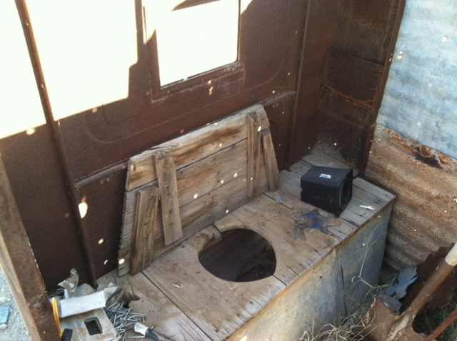 model T outhouse 2.JPG