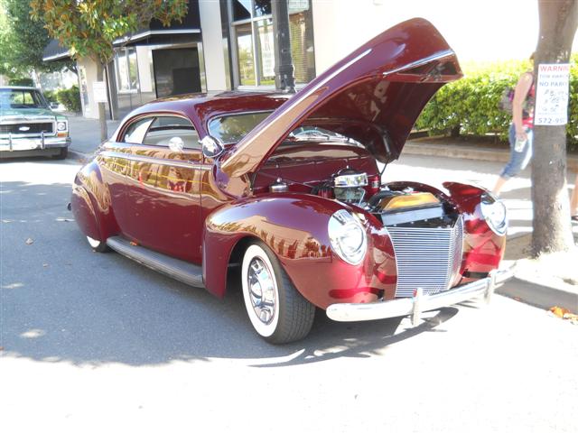 Modesto American Graffiti Car Parade, 6-7-2013 001 (Small).jpg