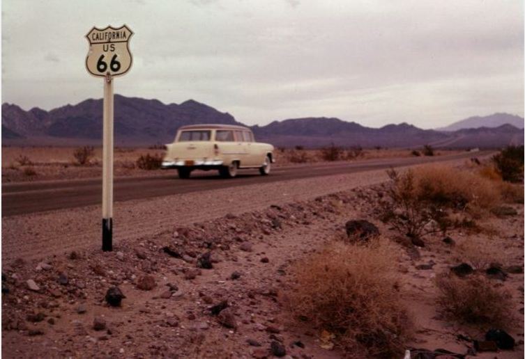 mojave-desert-california-us-66-in-1956-joe-sonderman-collection.jpg