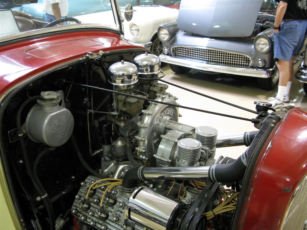 Moomjean Roadster engine @ Mozart's (by Ron Garbez).jpg