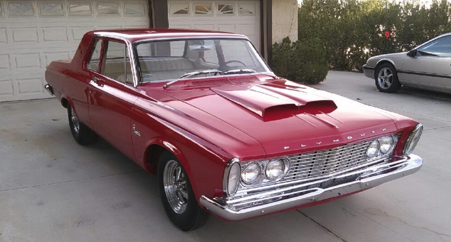 mopar ss15 silver behind grille.jpg