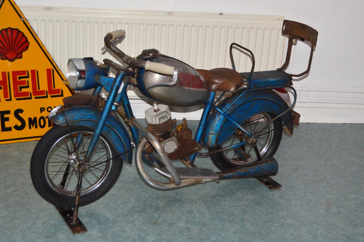 moto manege fonlupt.JPG