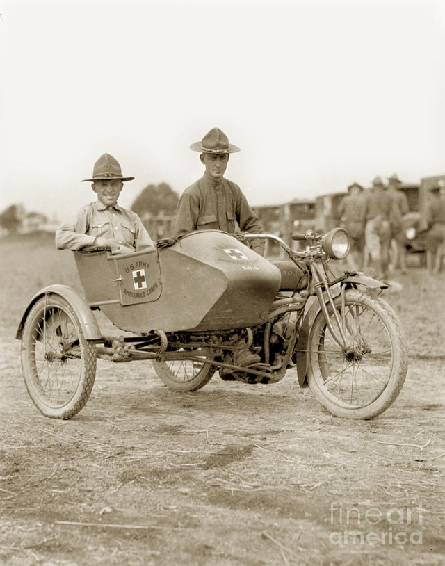 motorcycle-ambulances-in-world-war-i-11.jpg