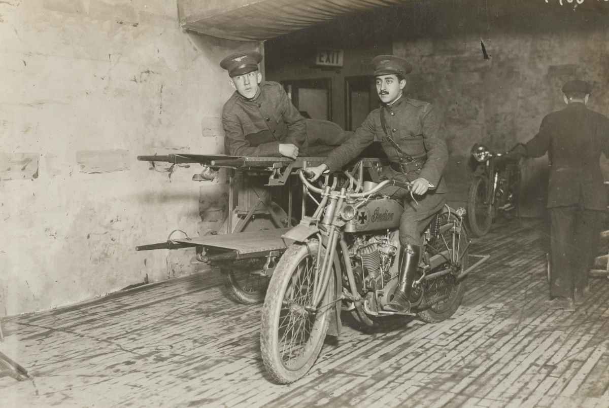 motorcycle-ambulances-in-world-war-i-2.jpg