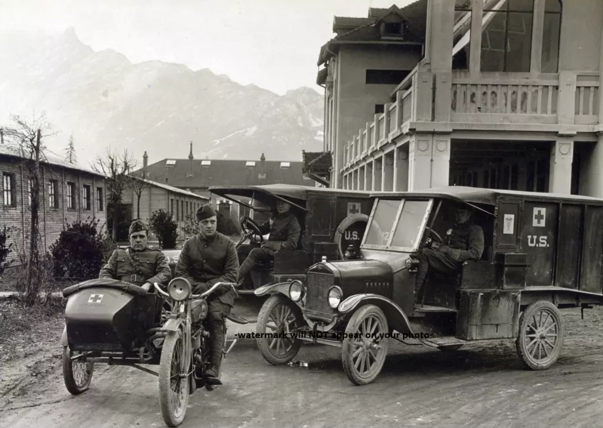 motorcycle-ambulances-in-world-war-i-8.jpg