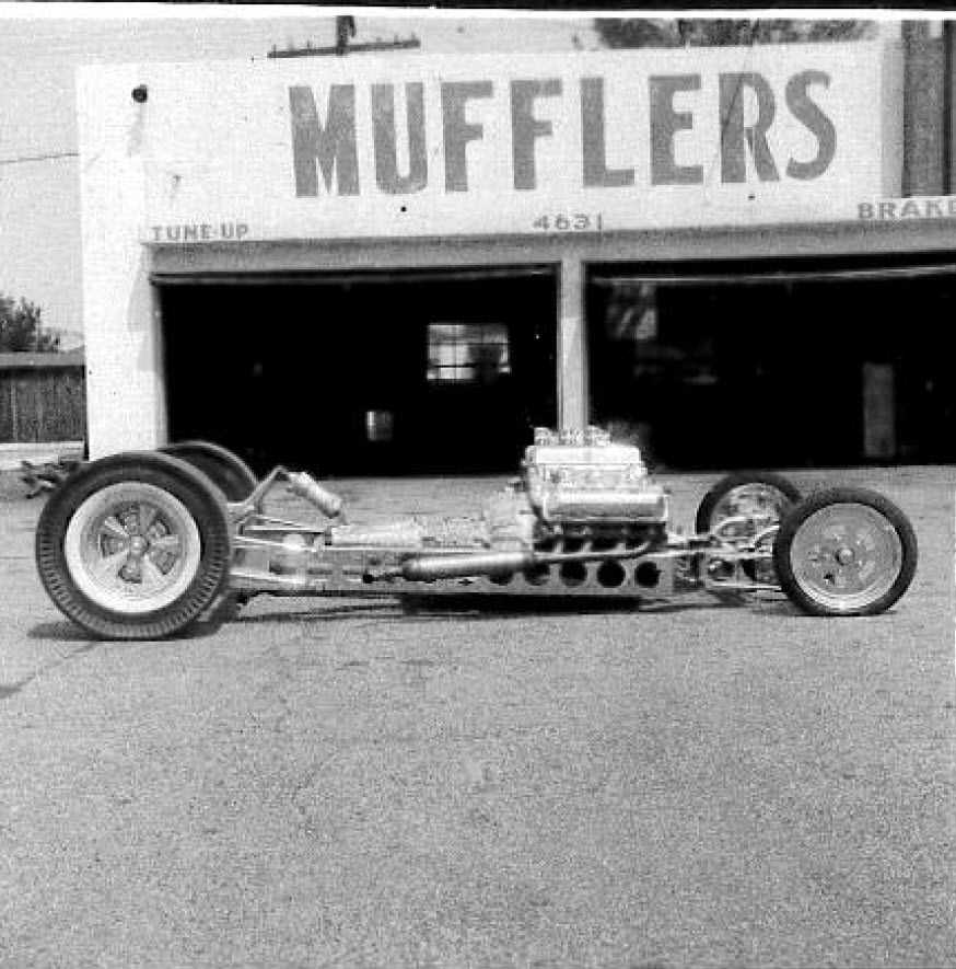 Muffler shop 3 Revell.jpg