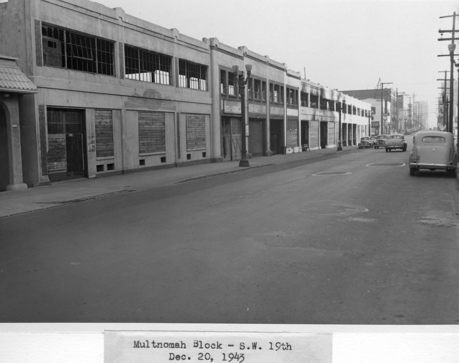 multnomah-block-sw-morrison-at-19th-1943.jpg