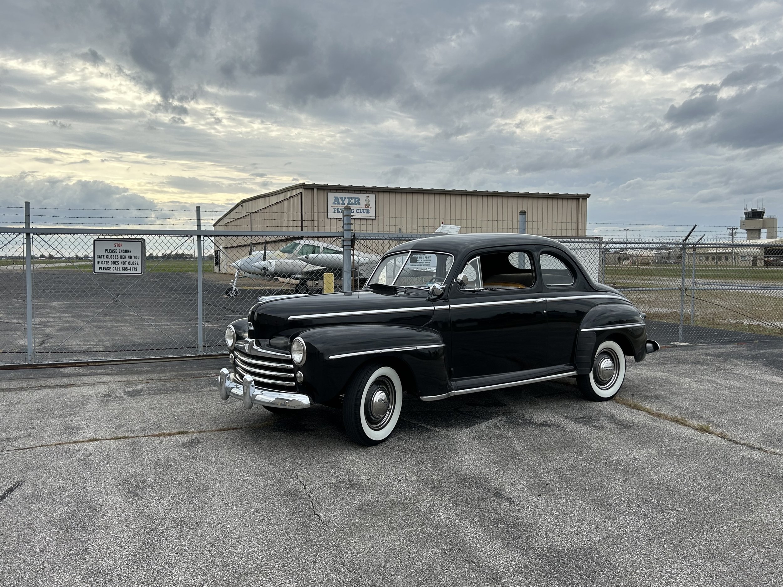 My 47 Ford Airport 112401.JPG