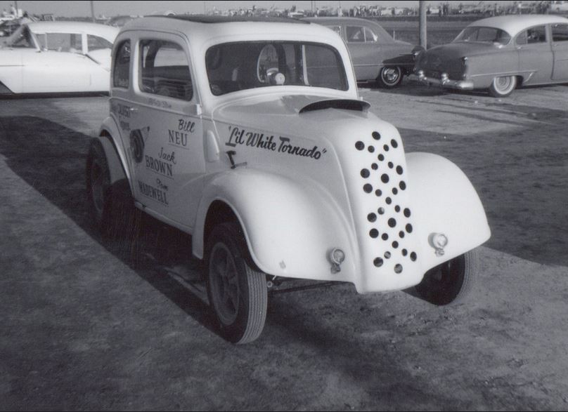 Neu, Brown & Medewell's 327 Chevy powered Lil White Tornado gasser, late 1960s.JPG