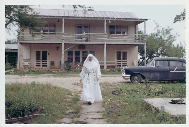 nun.jpg