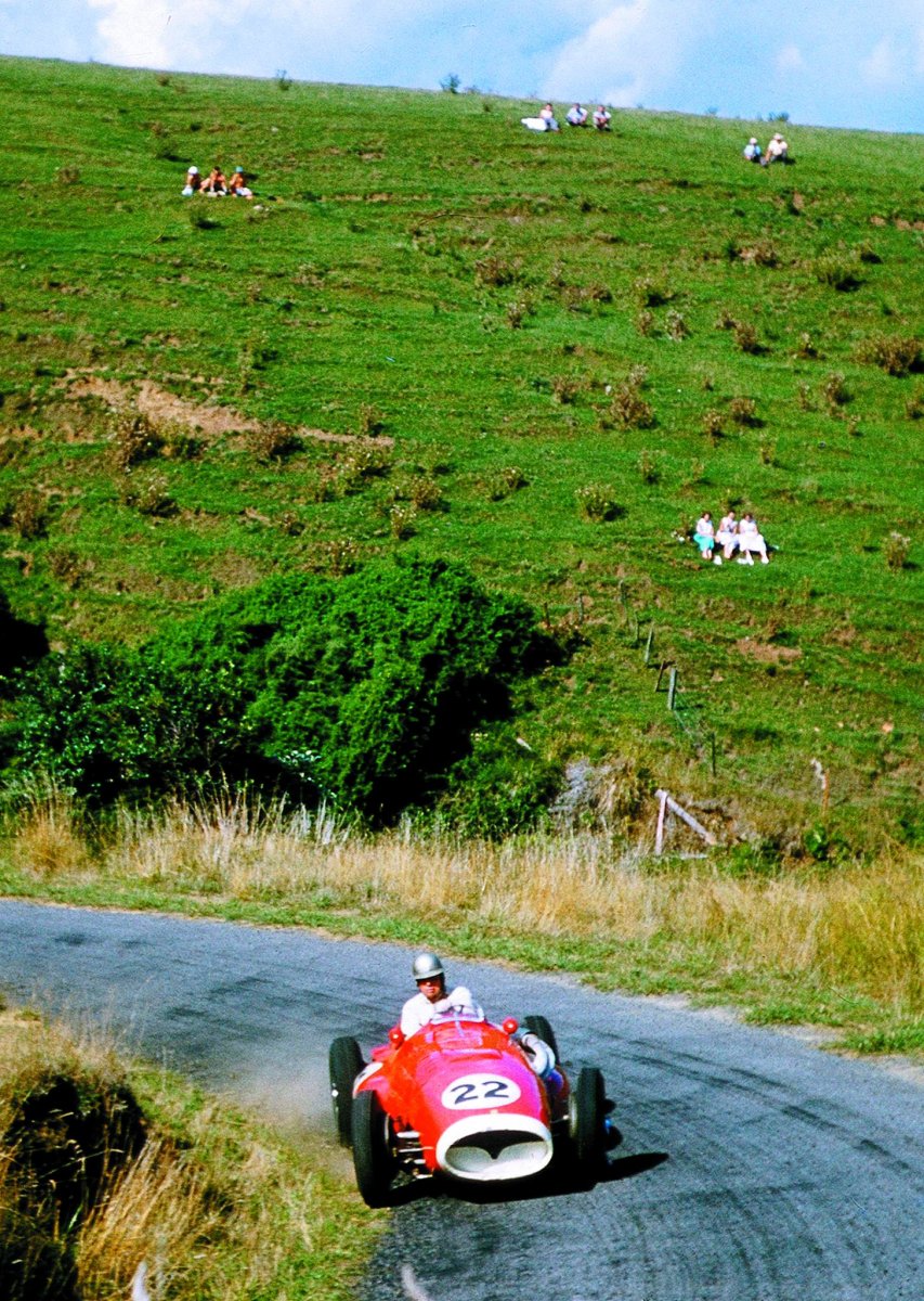 NZ hillclimb Tom Clark Ferrari Squalo.jpg