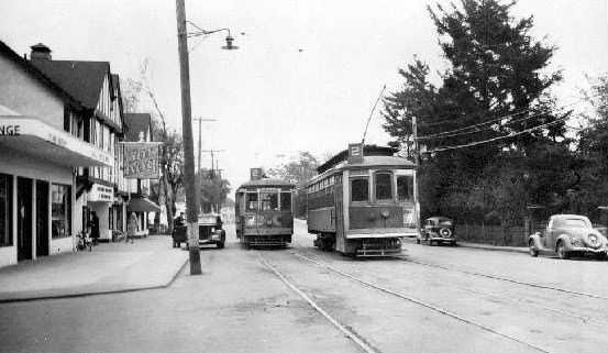 Oak Bay Avenue 1948.jpg