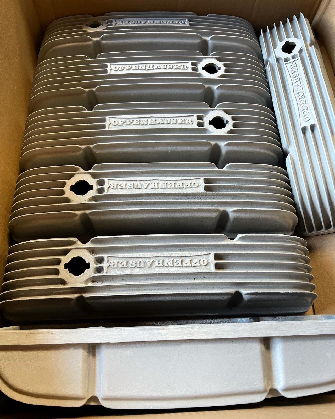 Offy Chevy valve covers.jpg