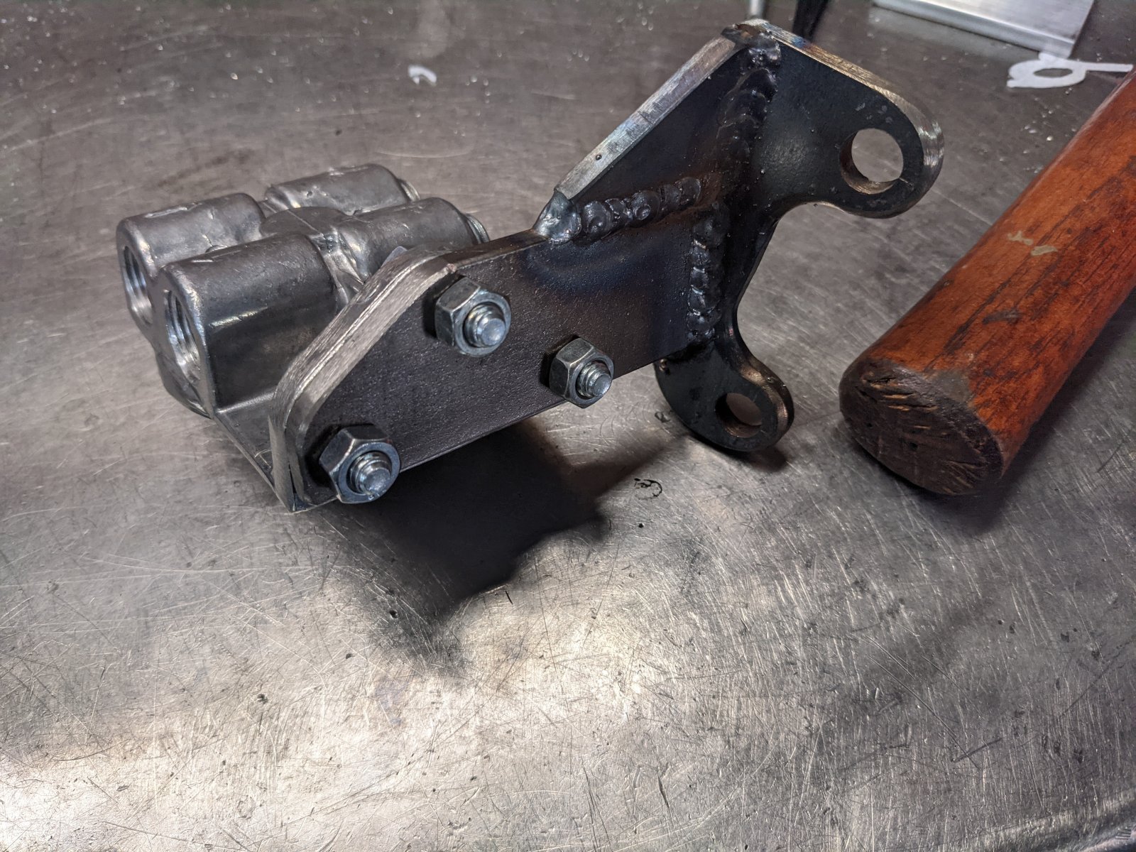 OilFilterBracket.jpg