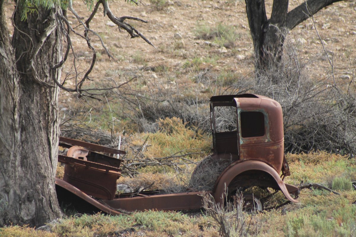 old sedan 3.JPG