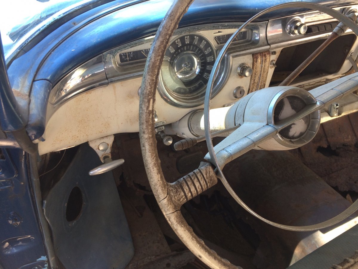olds dash.jpg