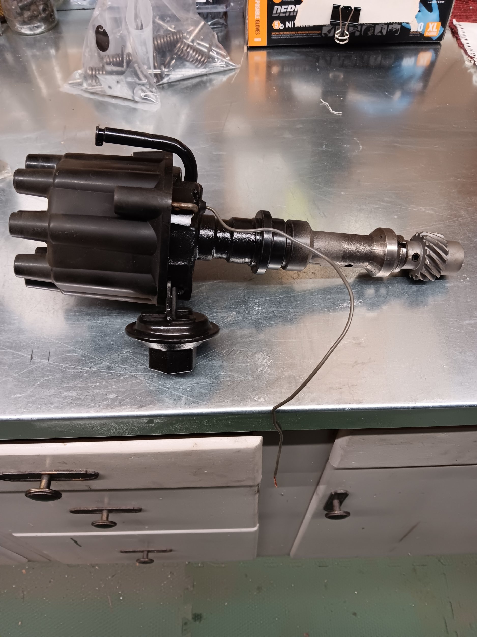olds distributor.jpg