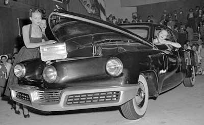 oo1947_tucker_nyc_debut.jpg