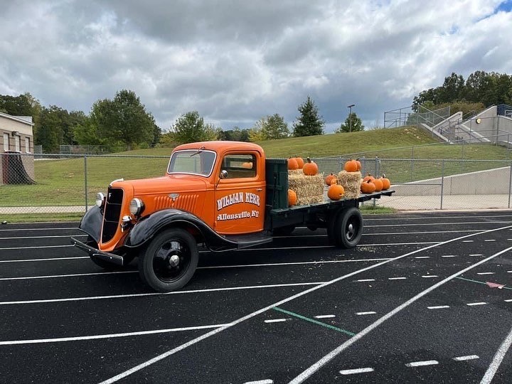 Orange truck 1.jpg