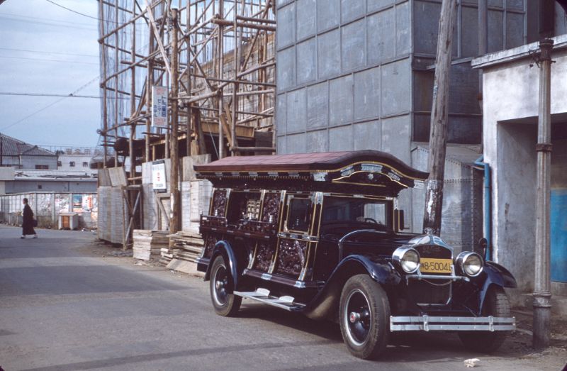 Packard Hearse, Yokohama, October 1955.jpeg