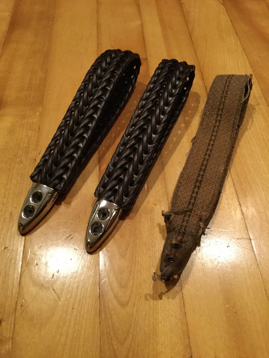 Passenger Straps.JPG