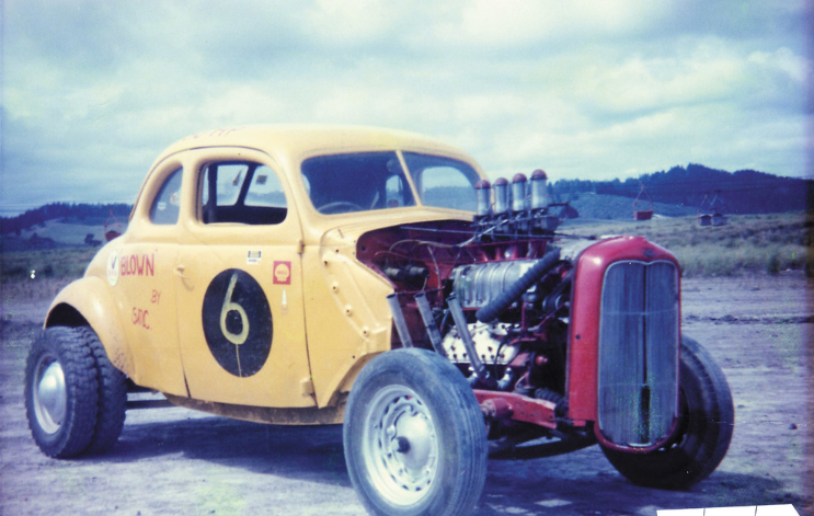 Pete Lodge's 37 coupe with GMC blower.PNG