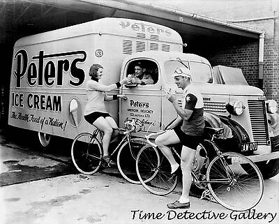 Peters-Ice-Cream-Van-1940s-Historic.jpg