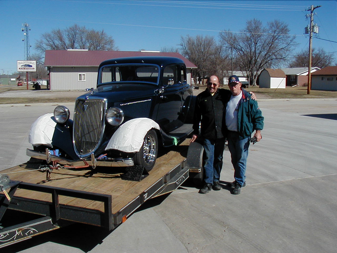 Phil Hartzell and Sluggo.. picking up Ford 001.JPG