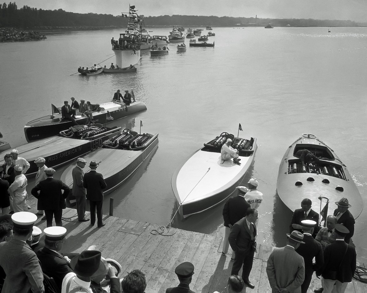 Photo-courtesy-The-Rosenfeld-Collection-Mystic-Seaport.jpg