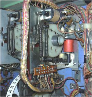 pinball-stepper-repair-01.jpg