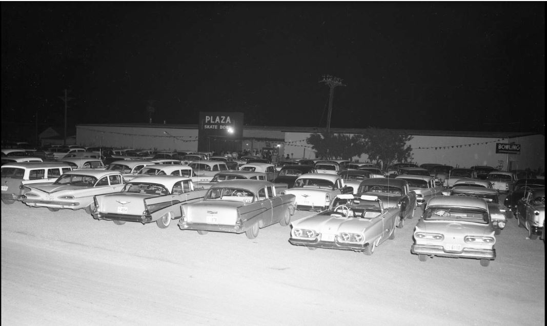 Plaza.JPG