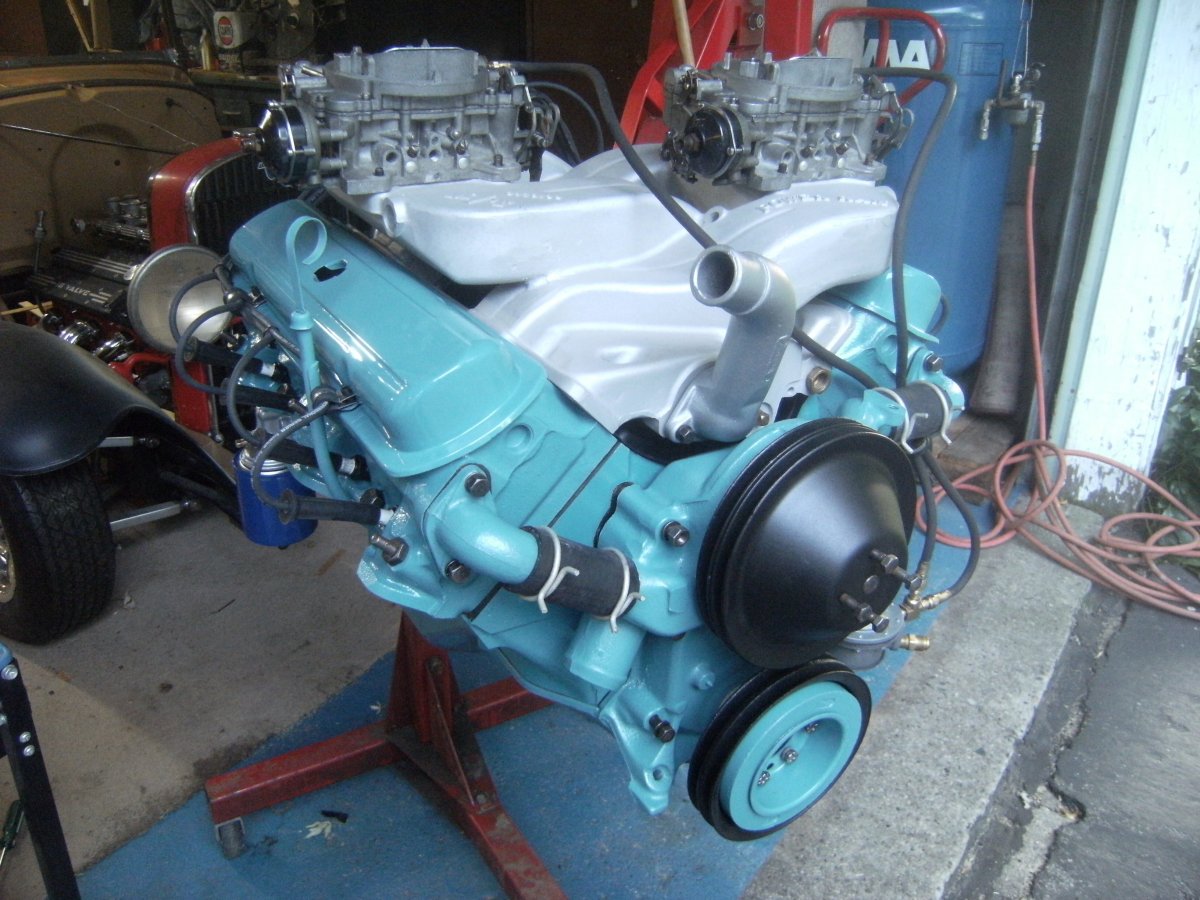 pontiac engine 008.JPG