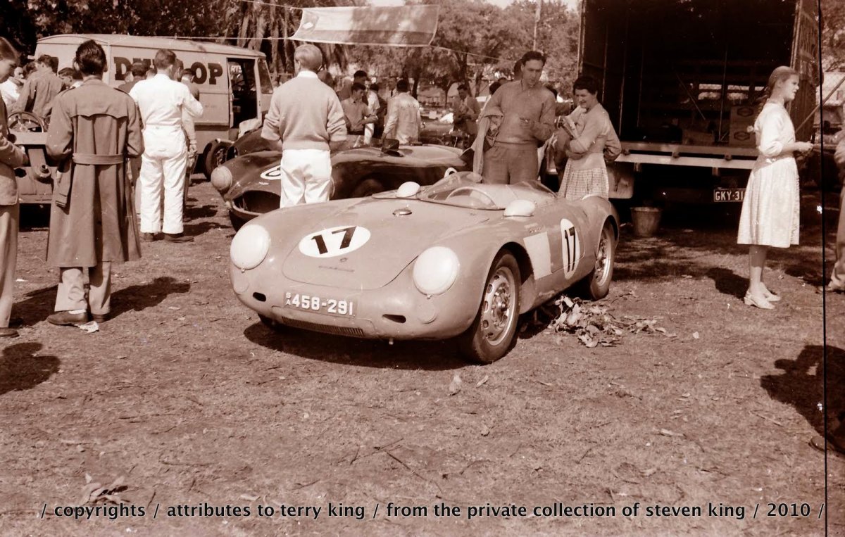 Porsche, Aston, paddock .JPG