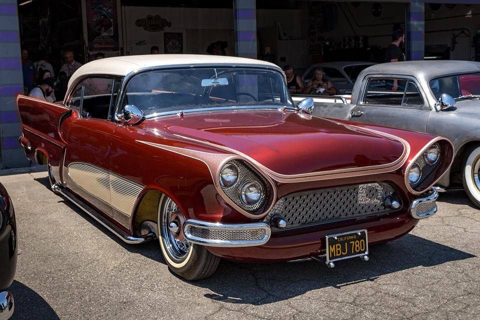 POSTED 1 A CUSTOM (30).jpg