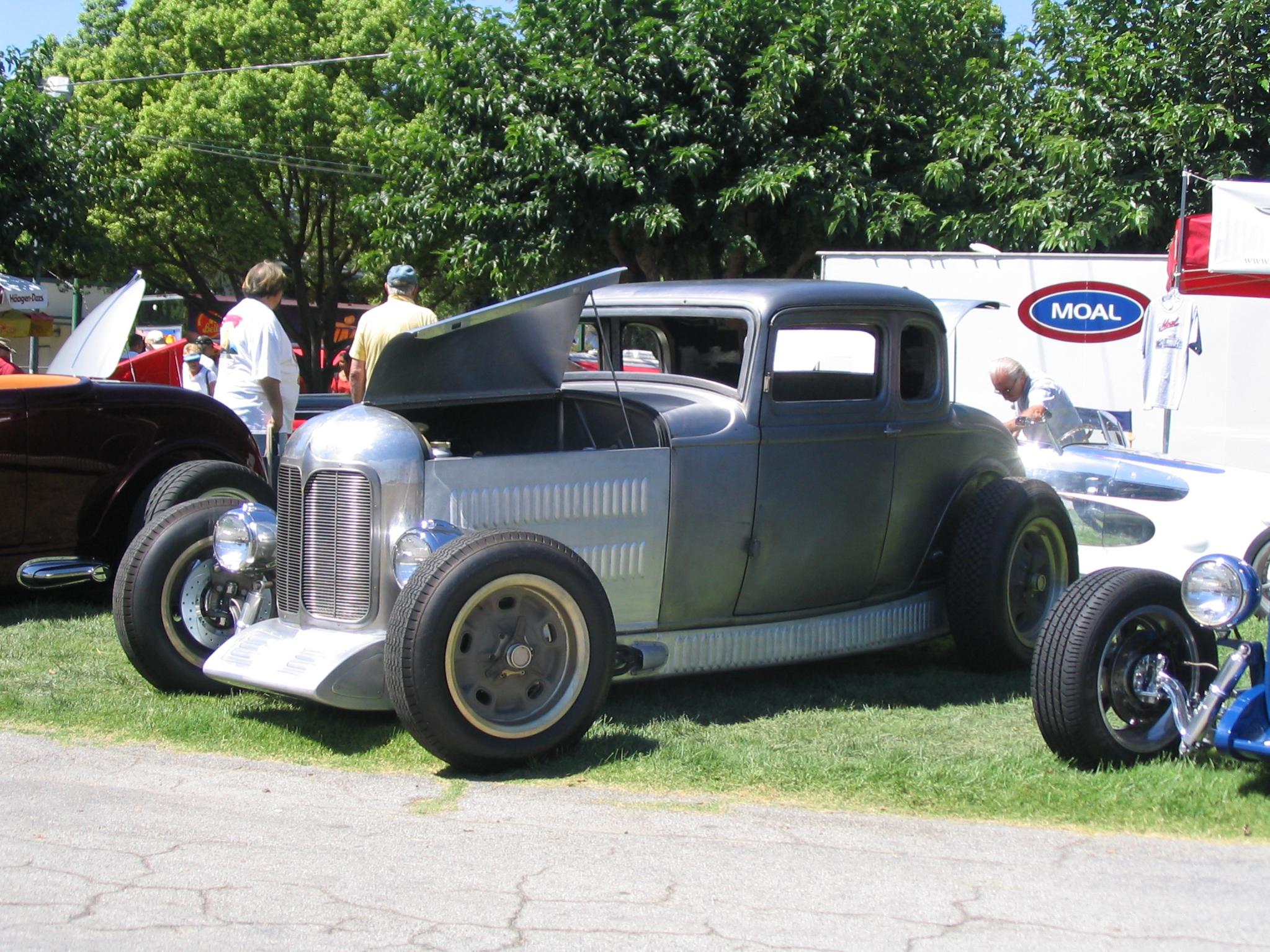 Poteet Roadchamp '32 5wd (by Moal Coachbuilders) GG WCN '06.jpg