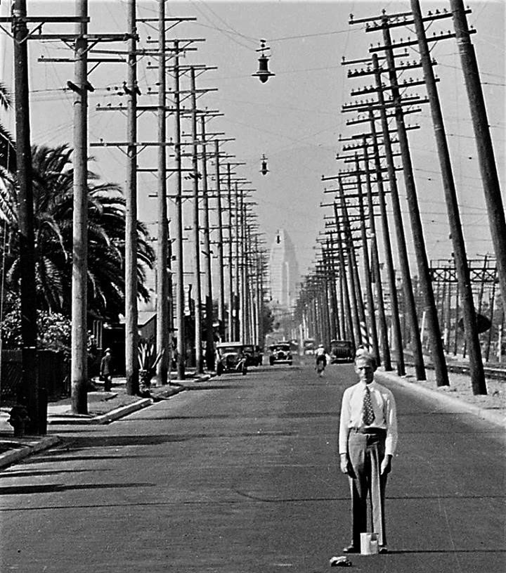 Power_Line_Congestion_ca1928.jpg