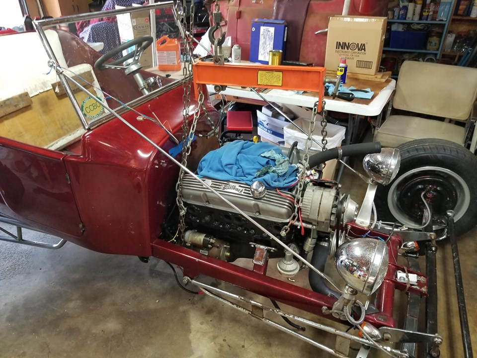 putting engine back in tbucket.jpg
