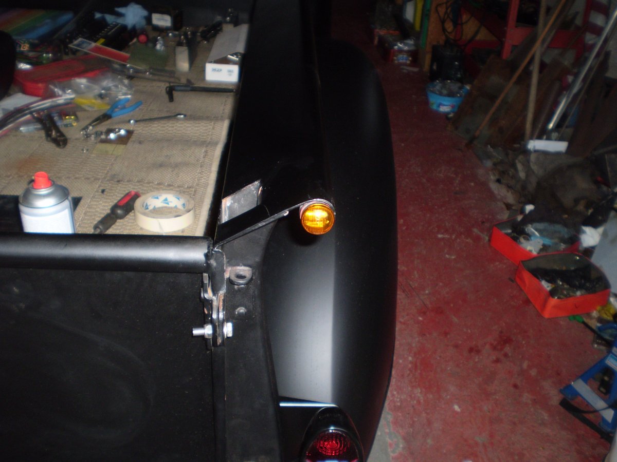 r indicators first 003.JPG