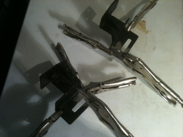 radbrackets_clamped.JPG