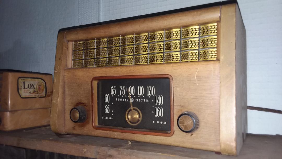 radio3.jpg