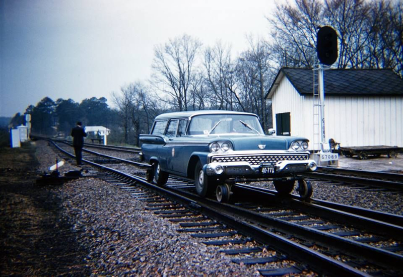 railroad-inspection-car-6.jpg