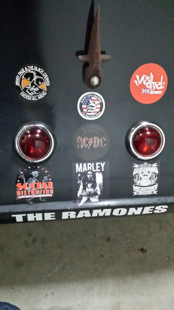ramones.jpeg