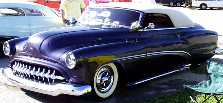 Ray and Myrna Bozarth '52 Buick.jpg