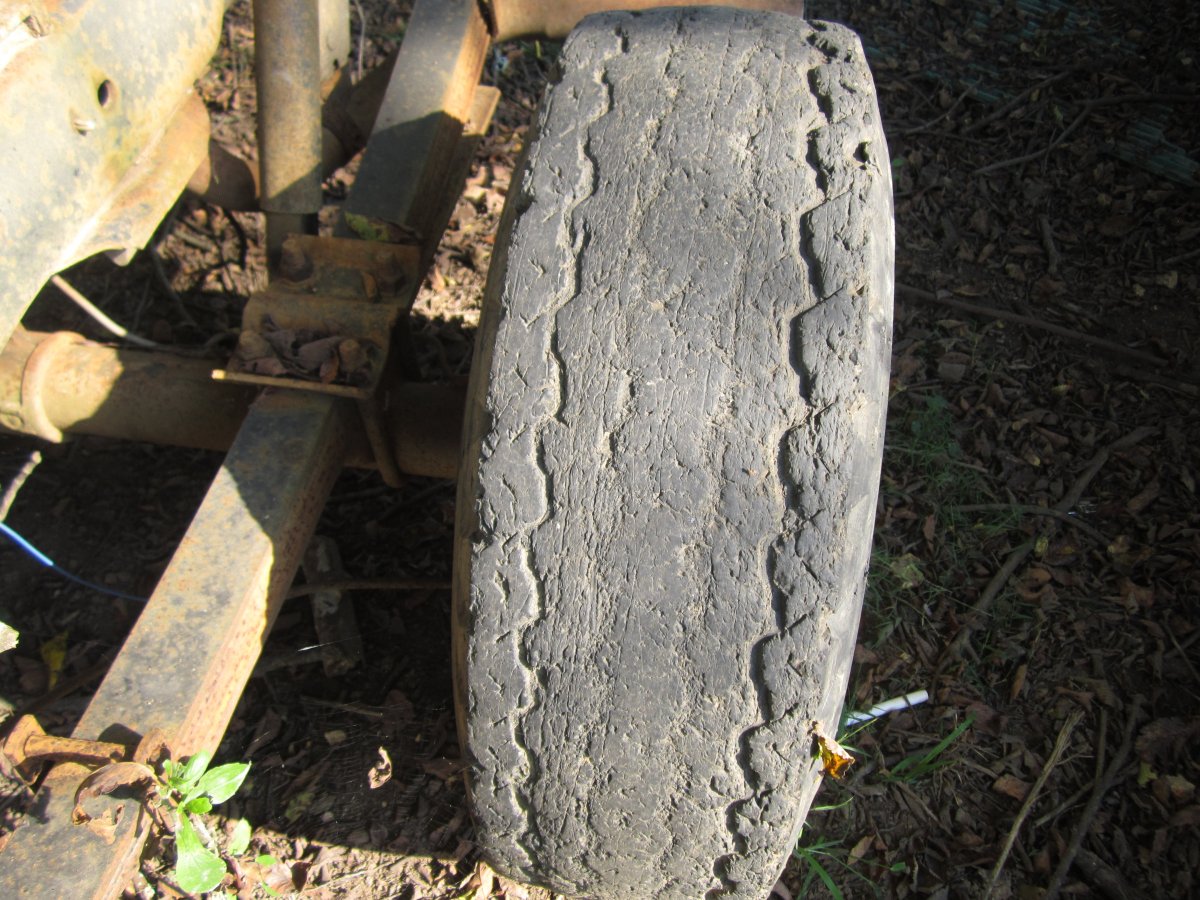 recap tires 012.JPG