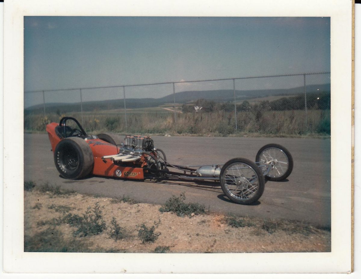 RED CG DRAGSTER - NUMEDIA SEPT 67.JPG