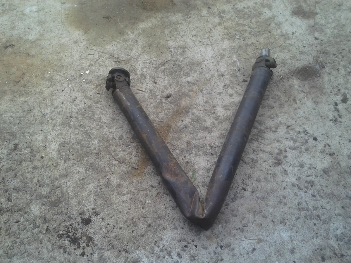 red's driveshaft.jpg
